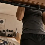 Barre de traction domyos 130 kg avec taquets de sécurité et prise en mousse